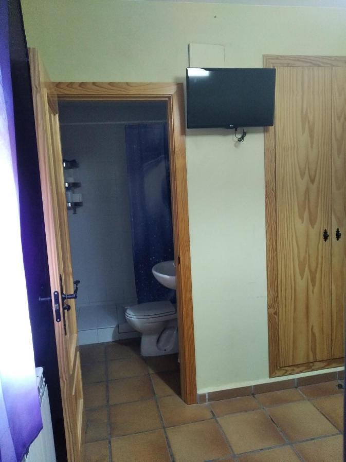 Albergue Santa Barbara Aliaga 外观 照片