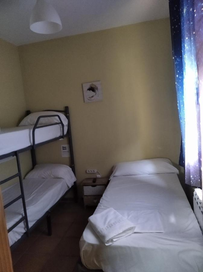 Albergue Santa Barbara Aliaga 外观 照片