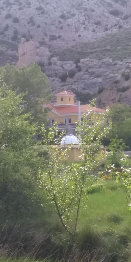 Albergue Santa Barbara Aliaga 外观 照片