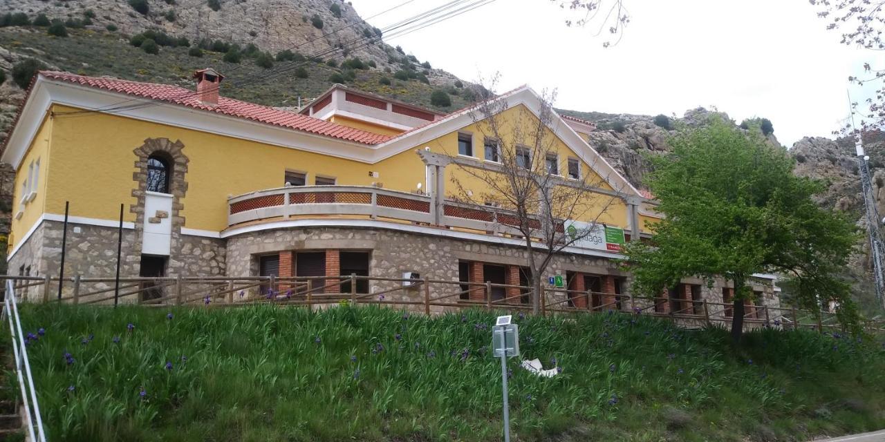 Albergue Santa Barbara Aliaga 外观 照片